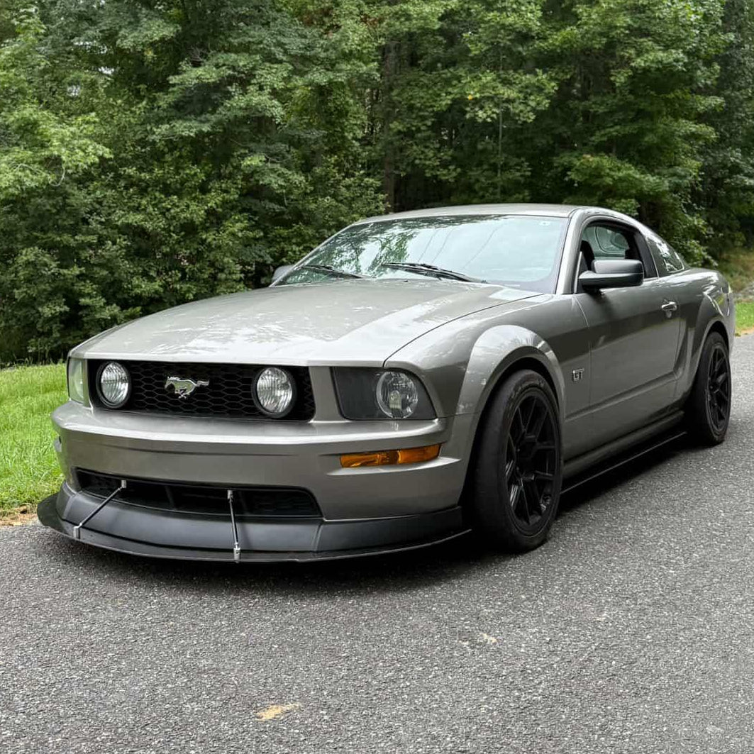 05-09 Mustang Front Splitter