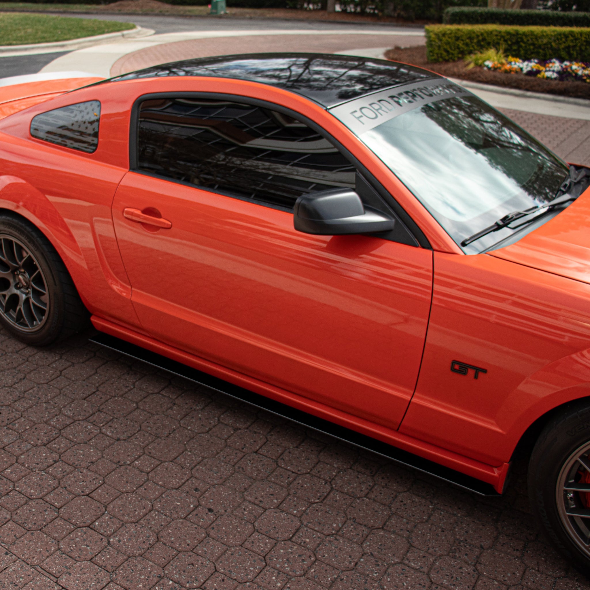 05-14 Mustang Side Splitter (Straight Style)