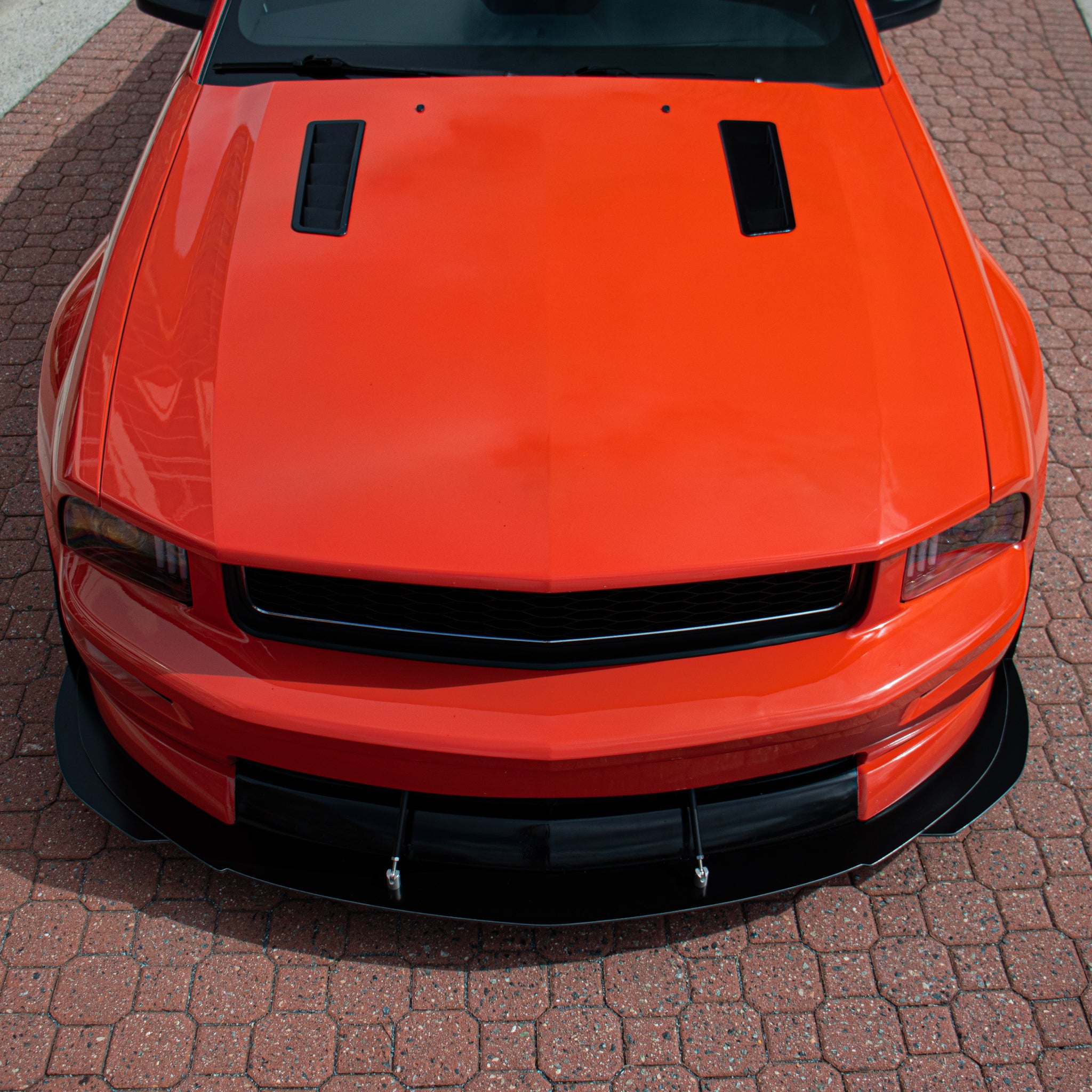 05-09 Mustang GT Front Splitter (With End Plates)
