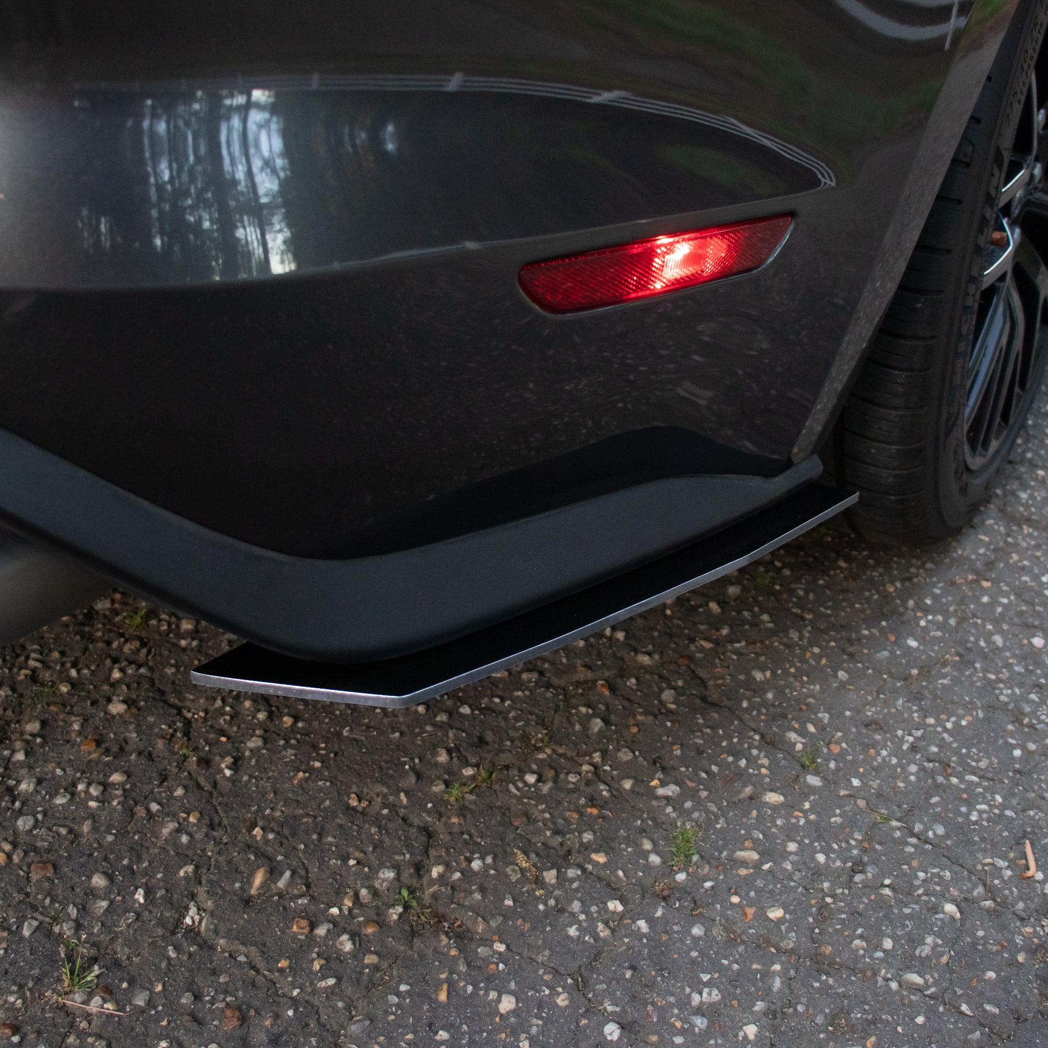 15-23 Mustang Rear Side Splitters