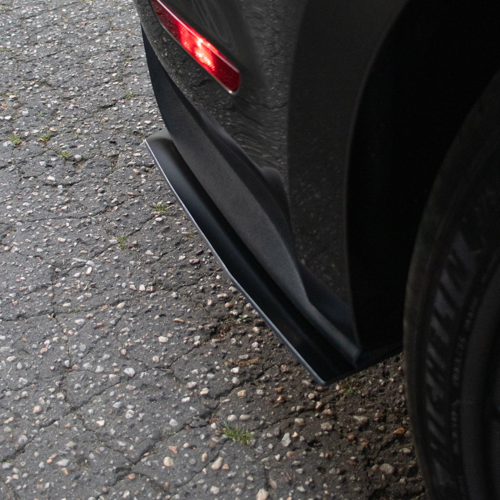 15-23 Mustang Rear Side Splitters