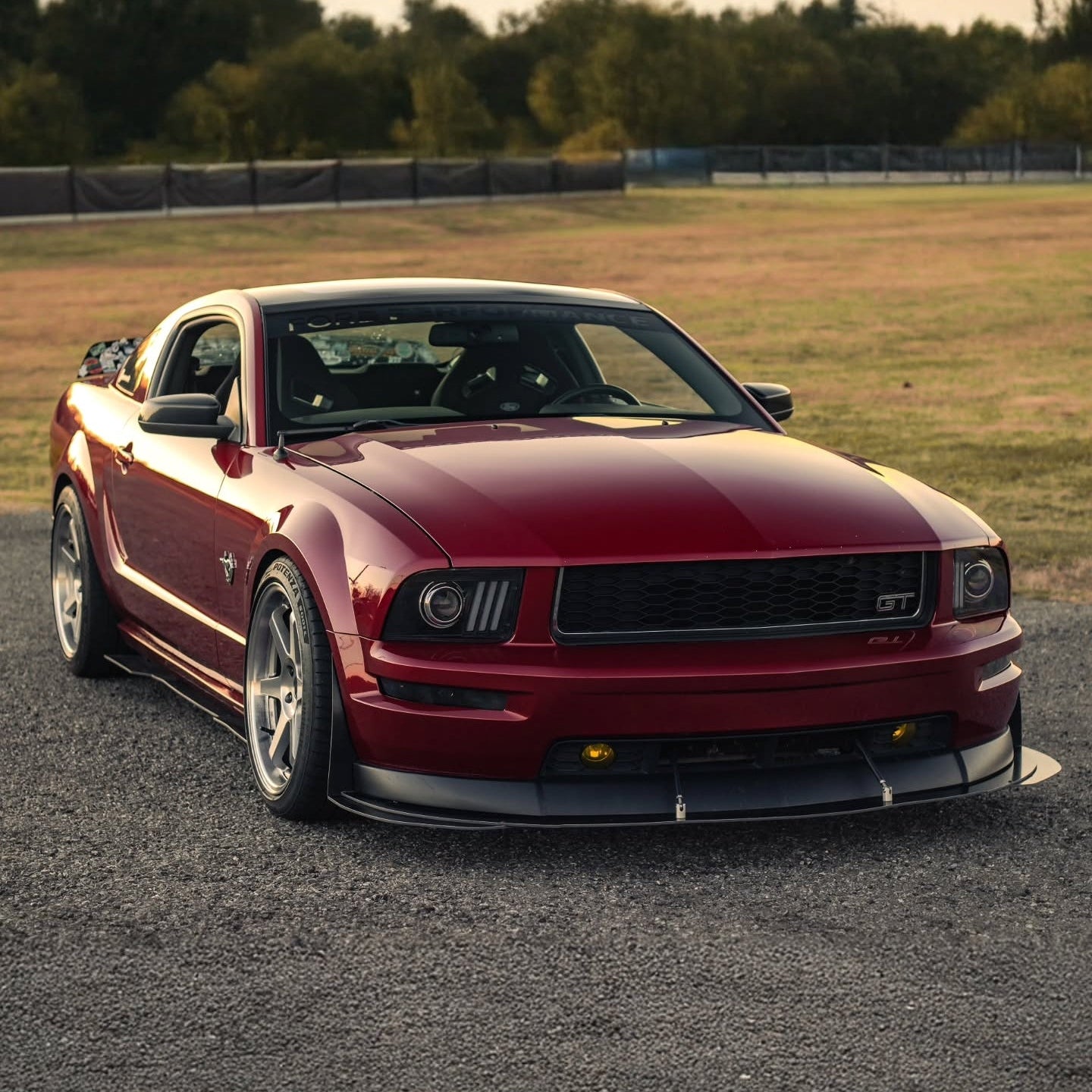 05-09 Mustang GT Front Splitter (With End Plates)